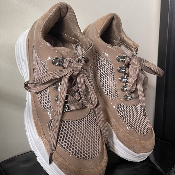 Platform Sneakers with Mesh Detail - Picture 2 of 2